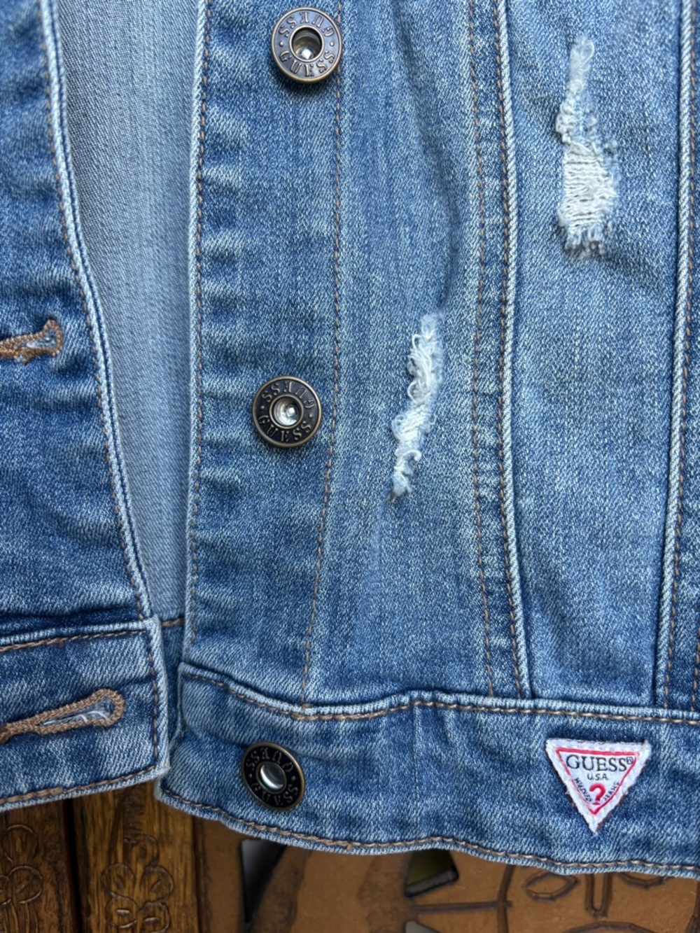 Guess Y2K Cropped Denim Jacket in Distressed Medium Wash - Size Medium - Picture 4 of 8